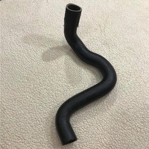 Cadillac Chev GMC 5.0 5.7 Radiator Hose 71428 Dayco Molded Curved Engine Coolant